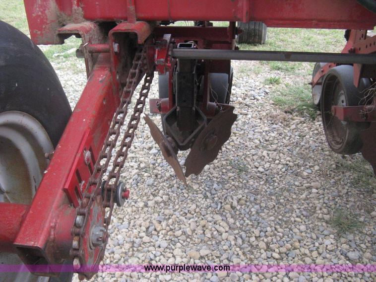 image for item H5476 Case IH 900 Cyclo Air 12 row planter