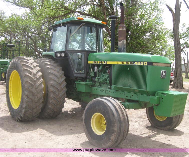 image for item H5479 1985 John Deere 4850 tractor