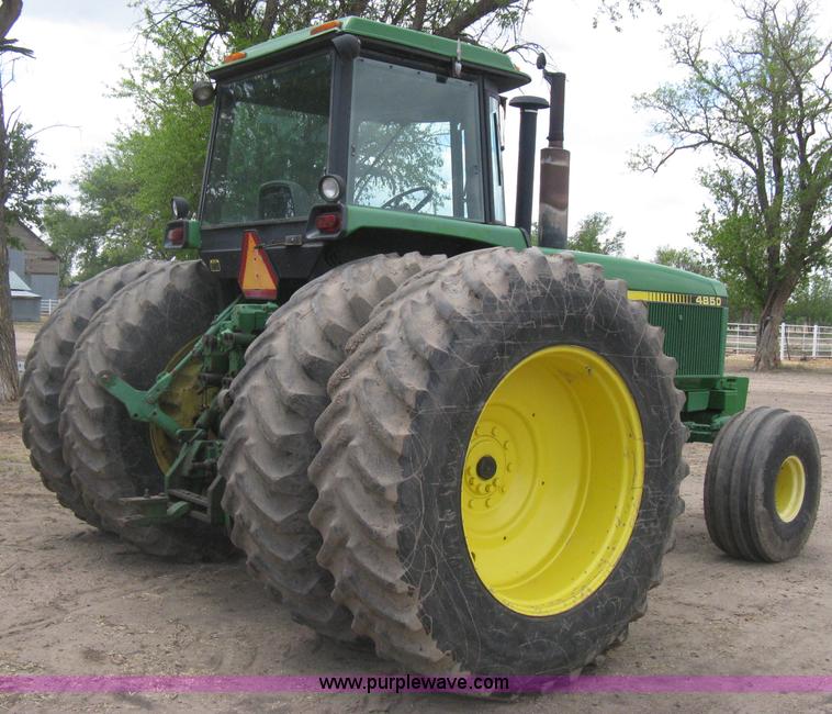 image for item H5479 1985 John Deere 4850 tractor