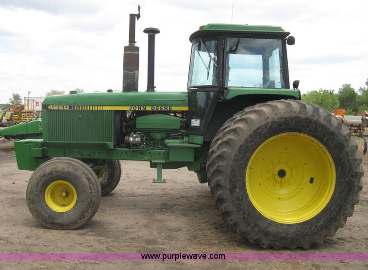 image for item H5479 1985 John Deere 4850 tractor