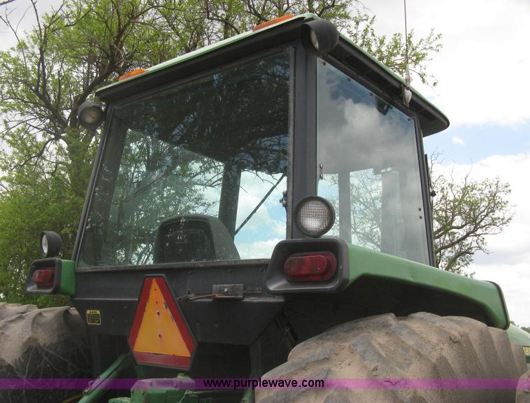 image for item H5479 1985 John Deere 4850 tractor
