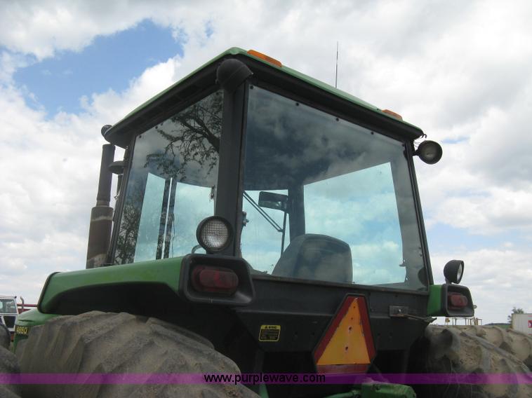 image for item H5479 1985 John Deere 4850 tractor
