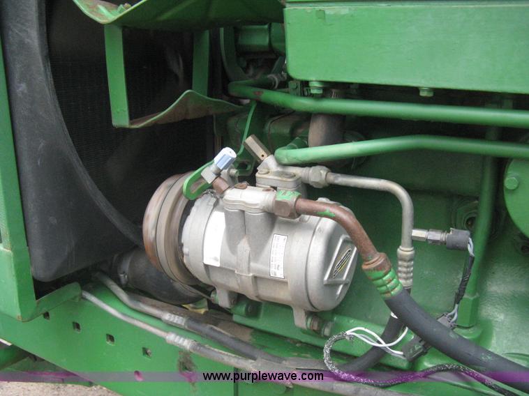 image for item H5479 1985 John Deere 4850 tractor