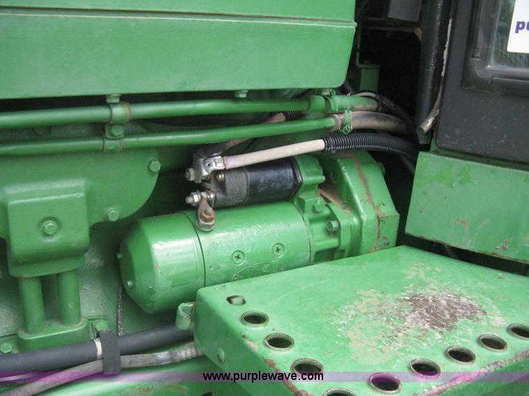 image for item H5479 1985 John Deere 4850 tractor