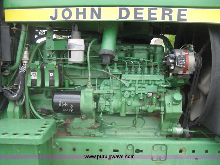 image for item H5479 1985 John Deere 4850 tractor