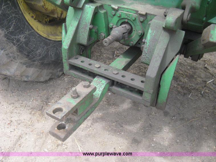 image for item H5479 1985 John Deere 4850 tractor