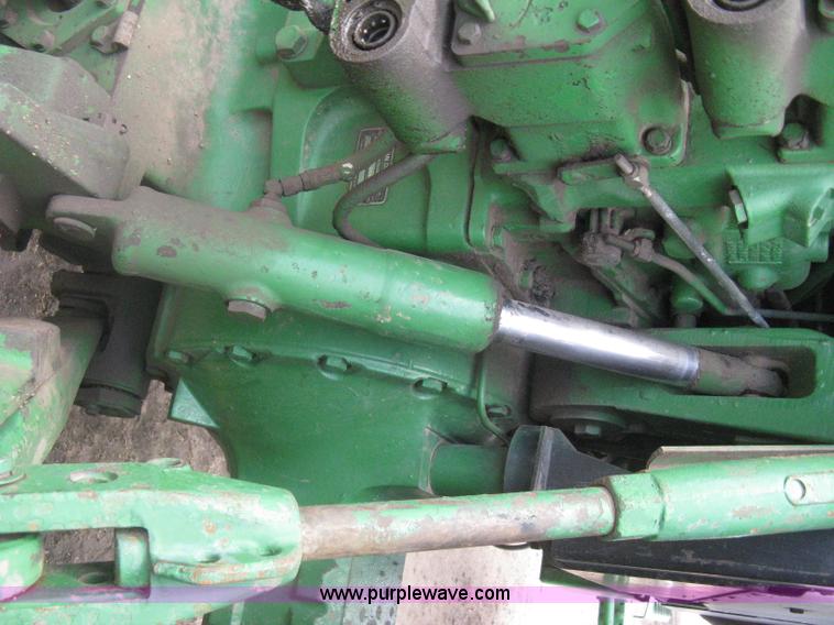 image for item H5479 1985 John Deere 4850 tractor