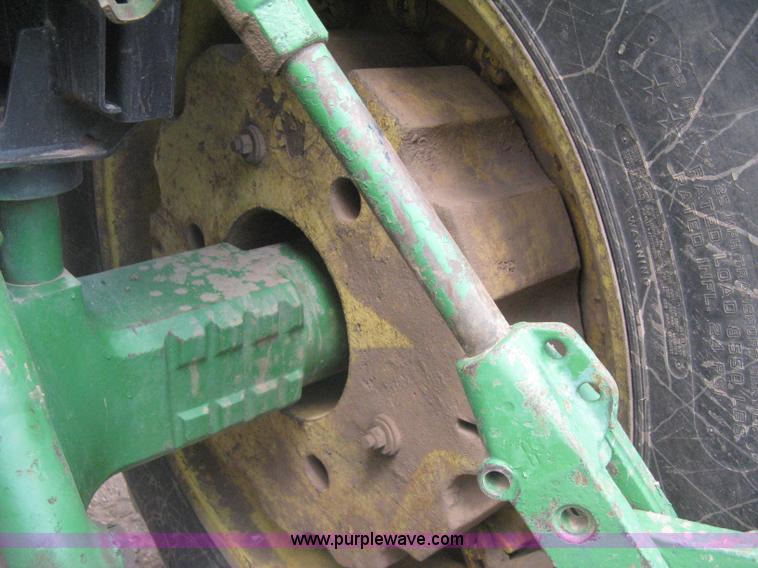 image for item H5479 1985 John Deere 4850 tractor