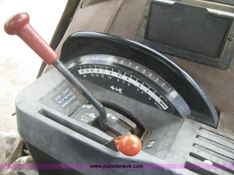 image for item H5479 1985 John Deere 4850 tractor