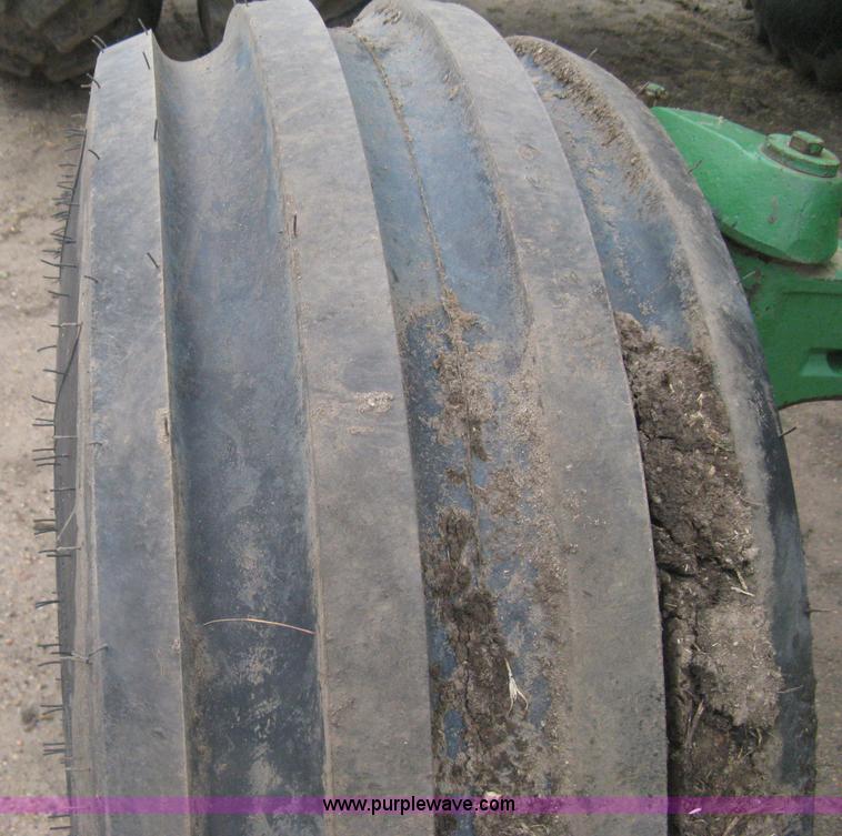 image for item H5479 1985 John Deere 4850 tractor