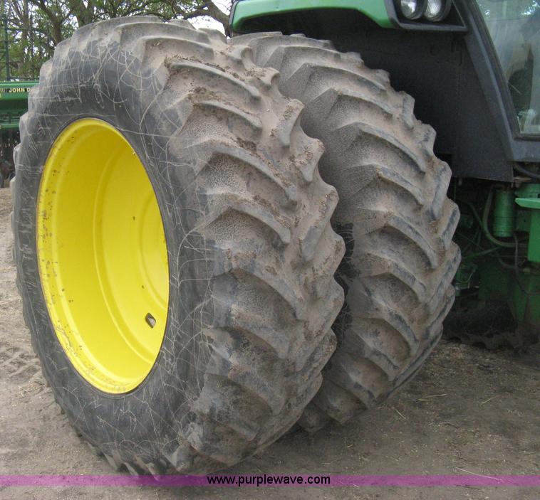 image for item H5479 1985 John Deere 4850 tractor