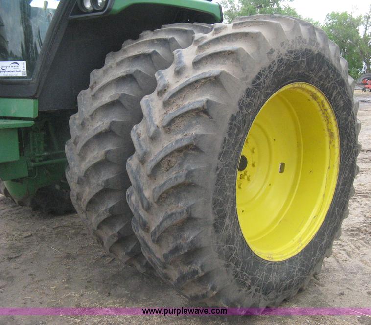 image for item H5479 1985 John Deere 4850 tractor