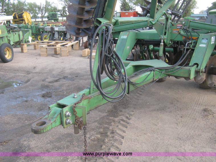 image for item H5492 John Deere 630 disk harrow