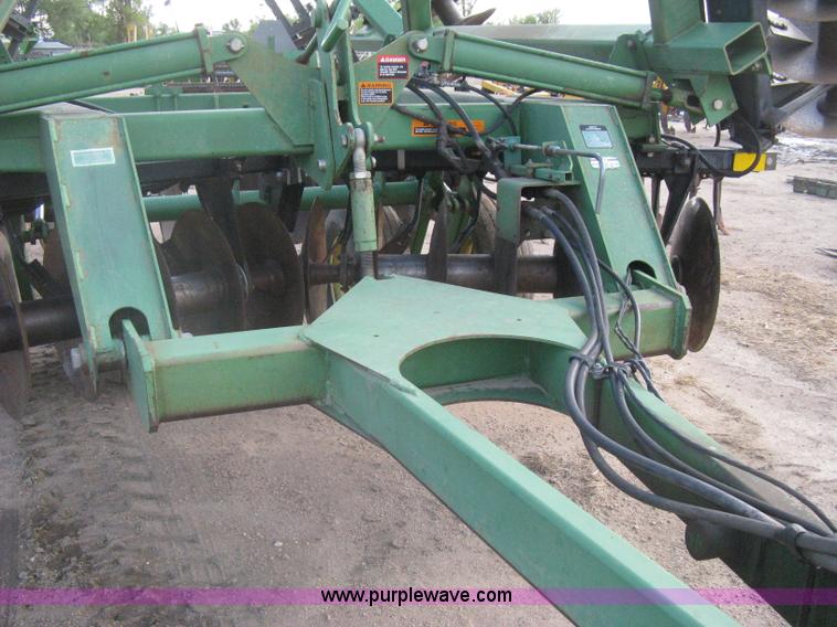 image for item H5492 John Deere 630 disk harrow