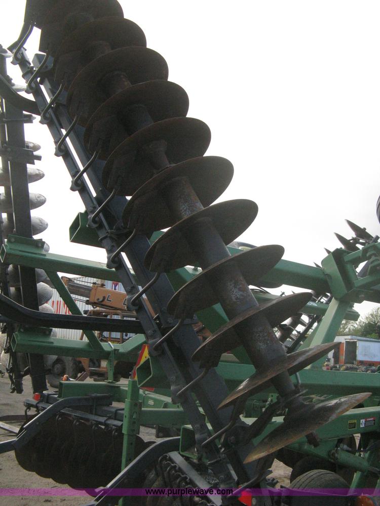 image for item H5492 John Deere 630 disk harrow