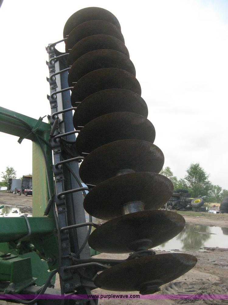 image for item H5492 John Deere 630 disk harrow