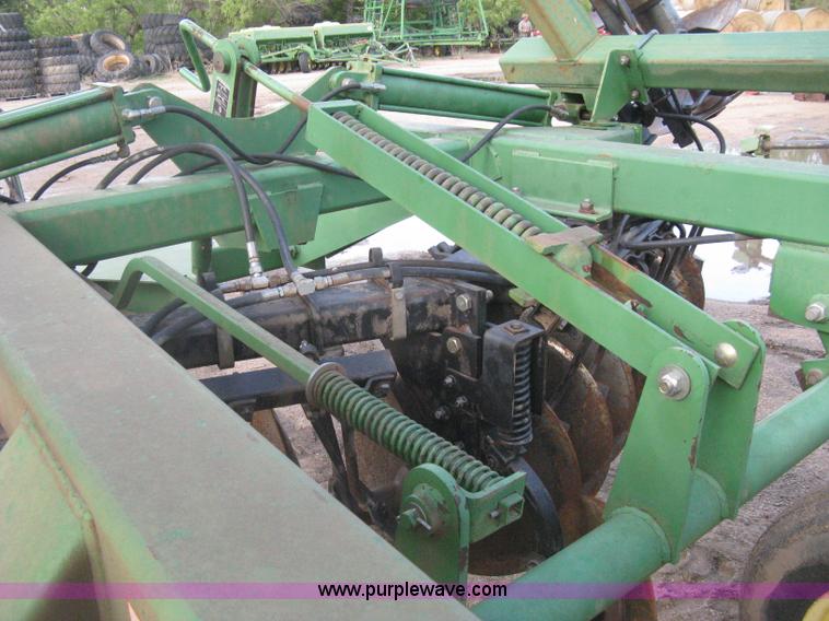 image for item H5492 John Deere 630 disk harrow