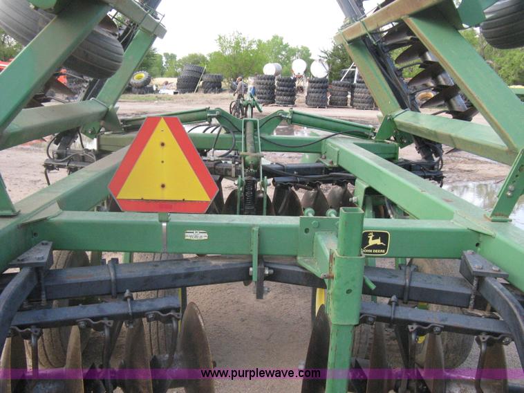 image for item H5492 John Deere 630 disk harrow