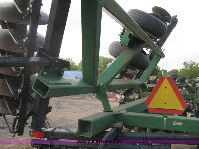image for item H5492 John Deere 630 disk harrow