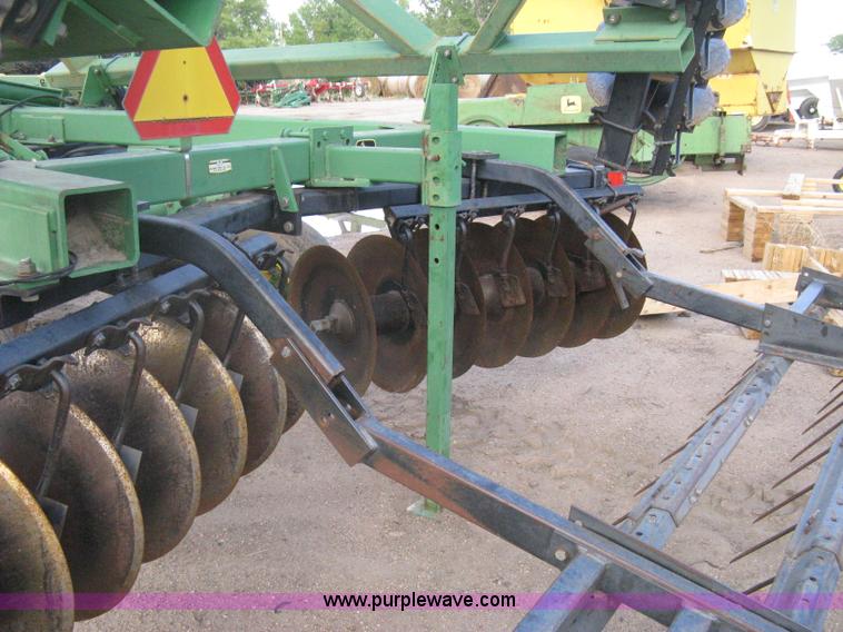 image for item H5492 John Deere 630 disk harrow