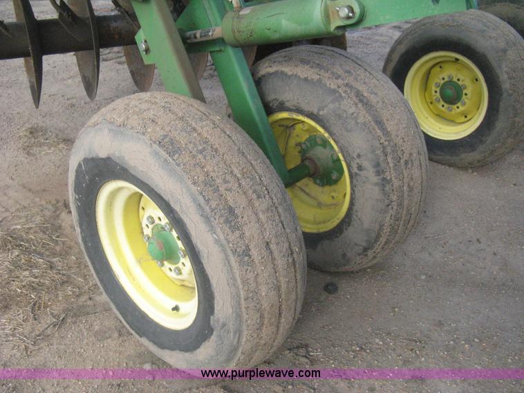 image for item H5492 John Deere 630 disk harrow