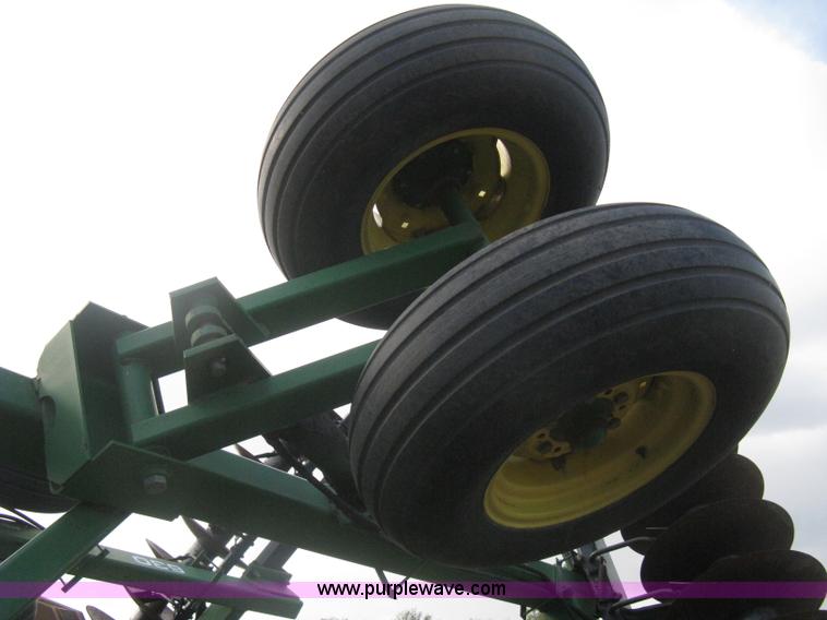 image for item H5492 John Deere 630 disk harrow