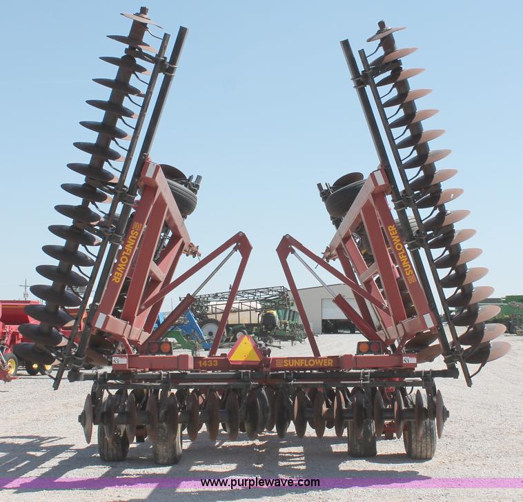 image for item H5664 Sunflower 1433-35 tandem offset disk