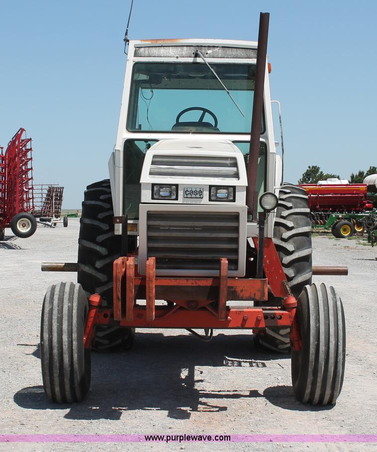 image for item H5665 1983 Case 2090 tractor