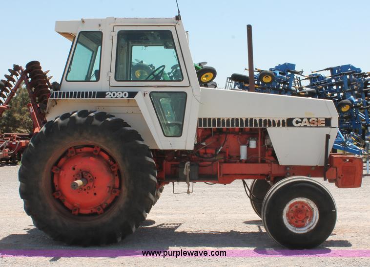 image for item H5665 1983 Case 2090 tractor