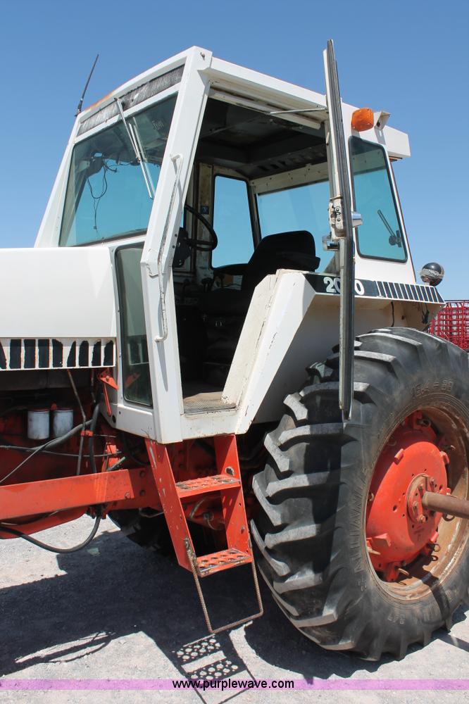 image for item H5665 1983 Case 2090 tractor