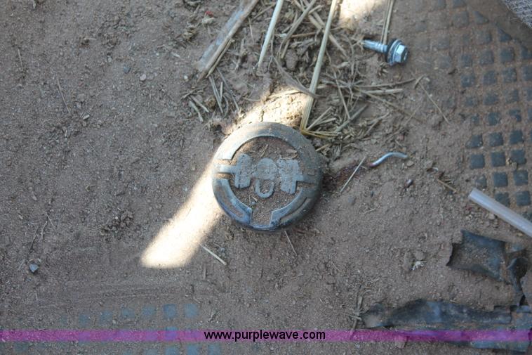 image for item H5665 1983 Case 2090 tractor