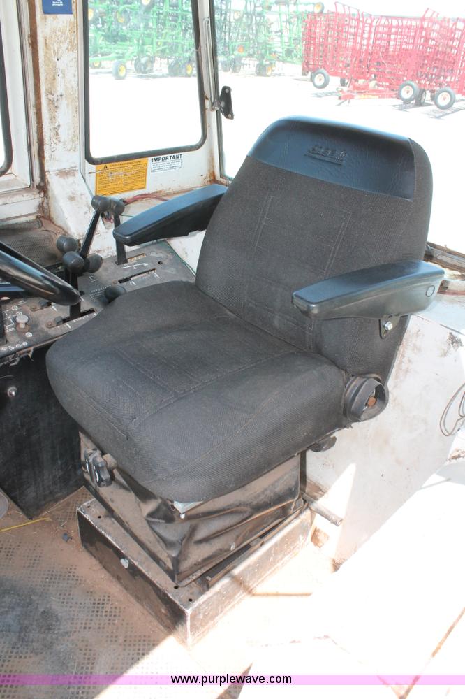 image for item H5665 1983 Case 2090 tractor