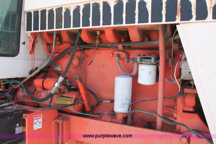 image for item H5665 1983 Case 2090 tractor