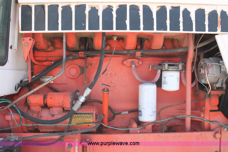 image for item H5665 1983 Case 2090 tractor