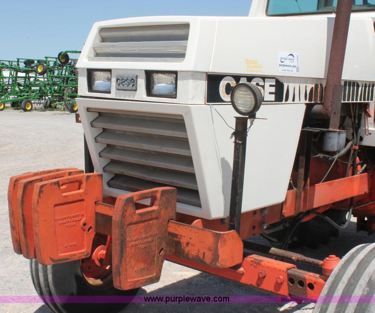 image for item H5665 1983 Case 2090 tractor