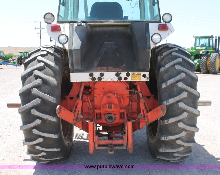 image for item H5665 1983 Case 2090 tractor