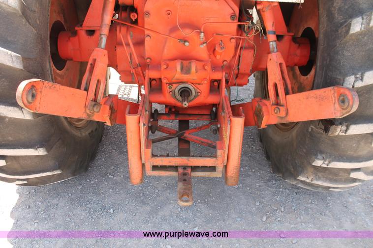 image for item H5665 1983 Case 2090 tractor