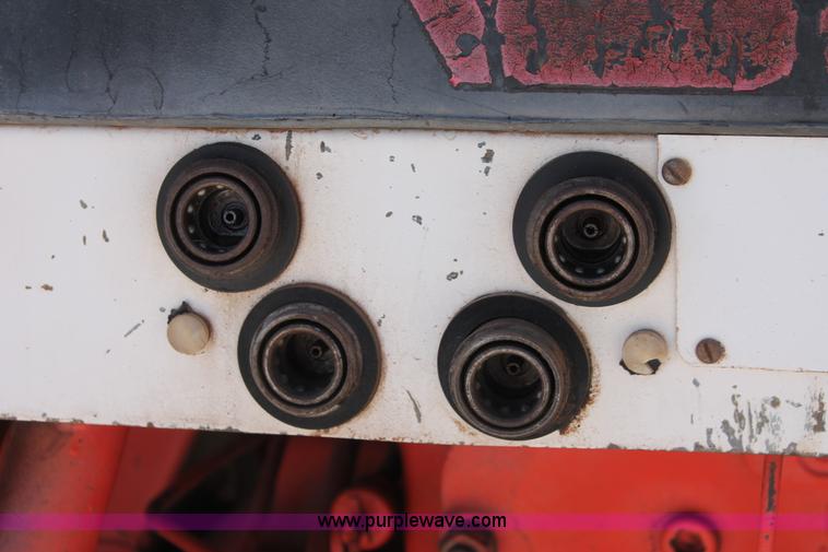 image for item H5665 1983 Case 2090 tractor