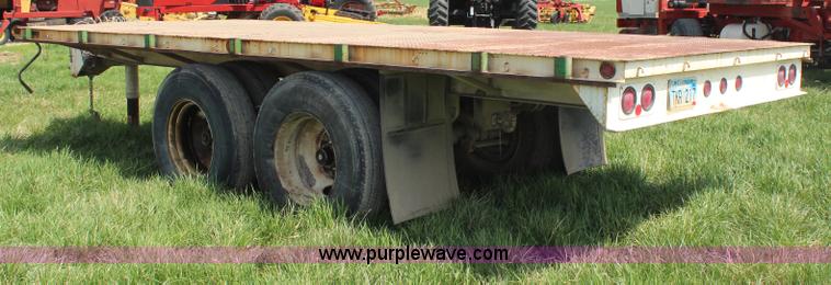 image for item H6077 1961 Lufkin TBF45 flatbed trailer