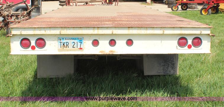 image for item H6077 1961 Lufkin TBF45 flatbed trailer