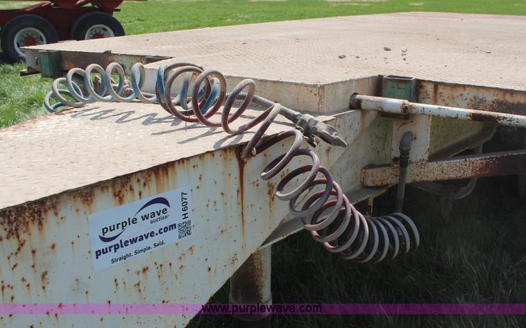 image for item H6077 1961 Lufkin TBF45 flatbed trailer