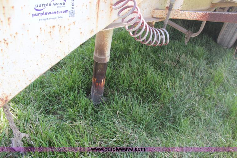 image for item H6077 1961 Lufkin TBF45 flatbed trailer