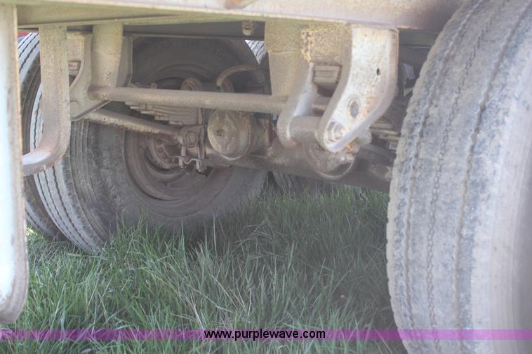 image for item H6077 1961 Lufkin TBF45 flatbed trailer