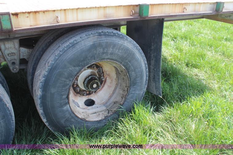image for item H6077 1961 Lufkin TBF45 flatbed trailer