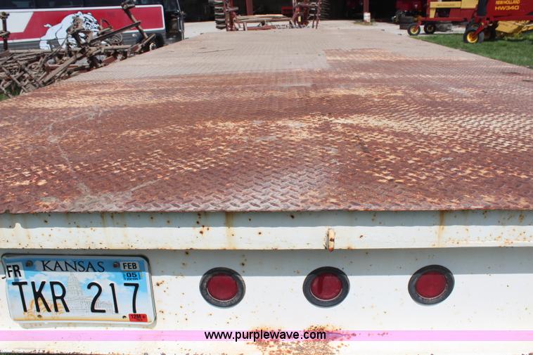 image for item H6077 1961 Lufkin TBF45 flatbed trailer