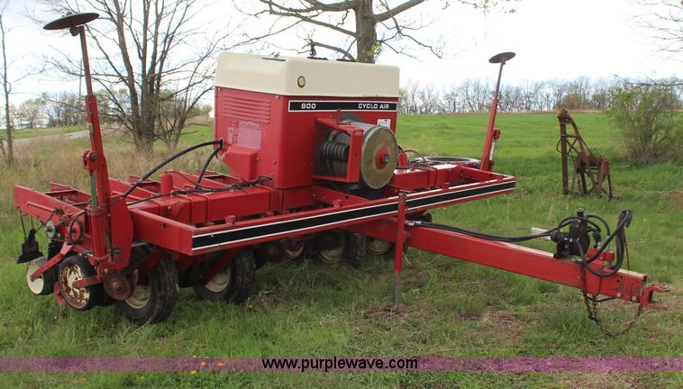 image for item H6110 International Cyclo Air 800 planter