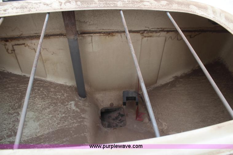 image for item H6110 International Cyclo Air 800 planter