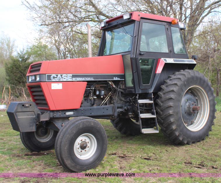 image for item H6126 1986 Case IH 1896 tractor