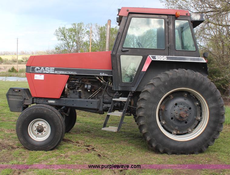 image for item H6126 1986 Case IH 1896 tractor