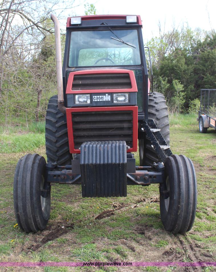 image for item H6126 1986 Case IH 1896 tractor